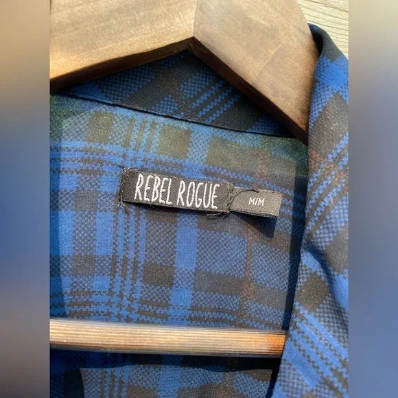 Sheer Maxi Button Down - Picture 2 of 3